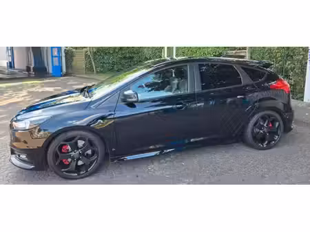 Ford Focus ST 2.0 EcoBoost 250