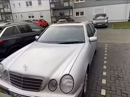 Mercedes-Benz Classe E E 200 136 Elegance
