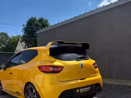 Renault Clio RS Trophy 1.6 T 220