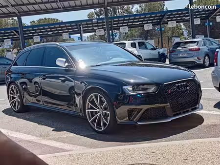 Audi A4 RS4 V8 4.2 FSI 450 quattro