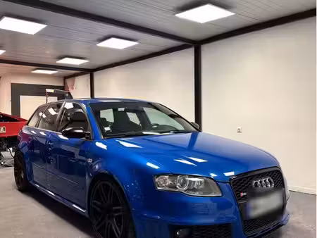 Audi A4 RS4 V8 4.2 FSI 420 quattro