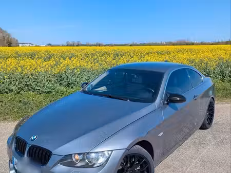 BMW Série 3 330d 3.0 231