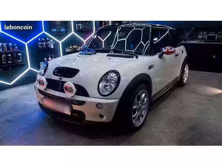 Mini Cabrio John Cooper Works 1.6 211