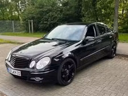 Mercedes-Benz Classe E E 200