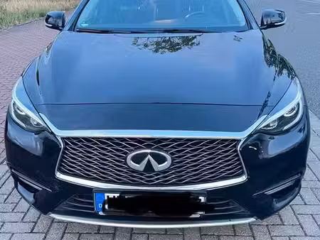 Infiniti Q30 1.5 109