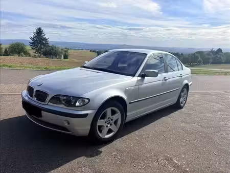 BMW Série 3 320i 2.2 170