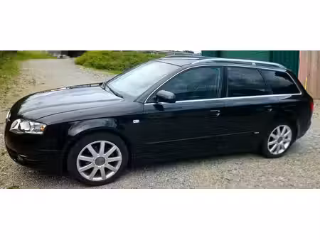 Audi A4 2.0 TDI 140 S line
