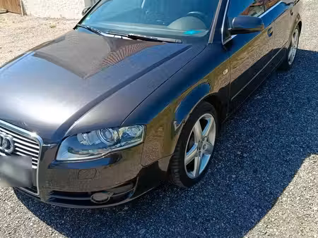 Audi A4 2.0 TDI 140 S line