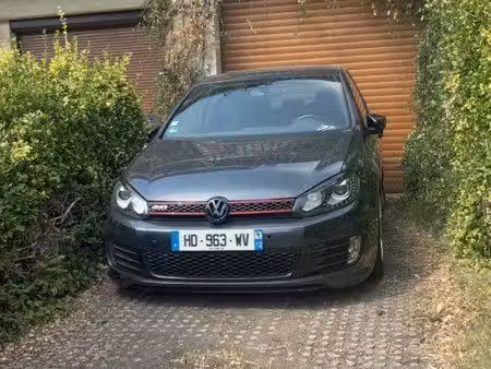 Volkswagen Golf GTI 2.0 TSI 235