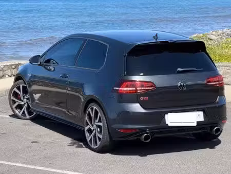 Volkswagen Golf GTI 2.0 TFSI 230 Performance