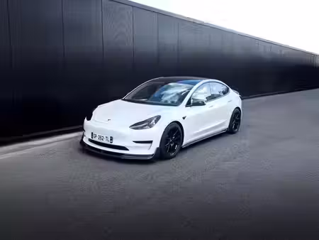 Tesla Model 3 275