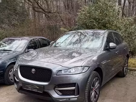 Jaguar F-Pace 