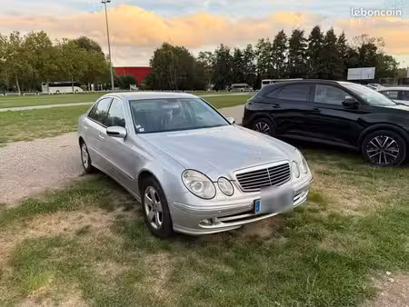 Mercedes-Benz Classe E E 220 2.1 150