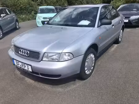 Audi A4 1.8 125