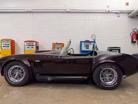 AC Cobra Replica Superformance