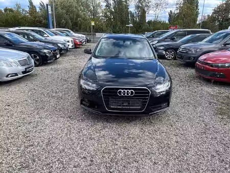 Audi A4 2.0 TDI 143 Attraction