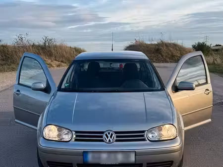 Volkswagen Golf 1.6 105