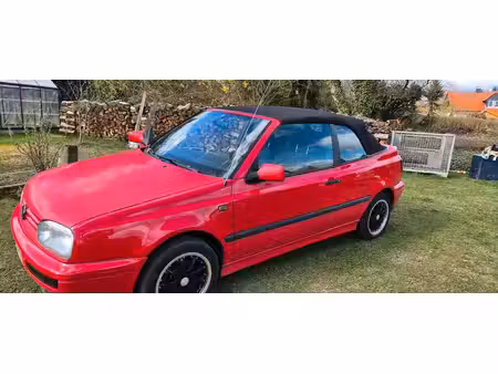 Volkswagen Golf 1.8 90