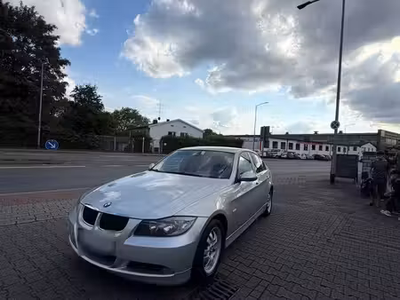 BMW Série 3 318i 2.0 129