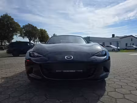 Mazda MX5 Skyactiv G 1.5 Kazari