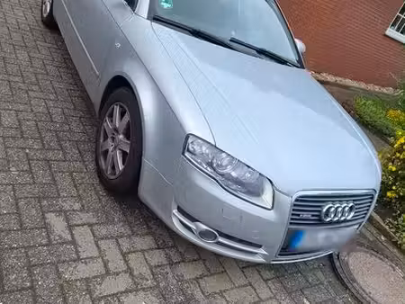Audi A4 2.0 TDI 140 S line