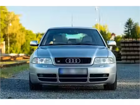 Audi A4 S4 V6 2.7 T 265 quattro