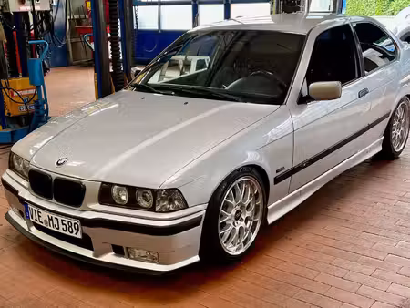 BMW Série 3 323i 2.5 170