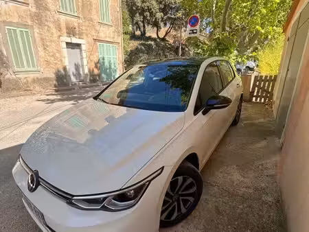 Volkswagen Golf 1.0 TSI 110
