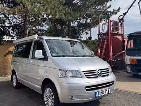 Volkswagen Transporter T5 California 2.5 TDI 174 4Motion