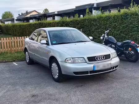 Audi A4 1.8 125
