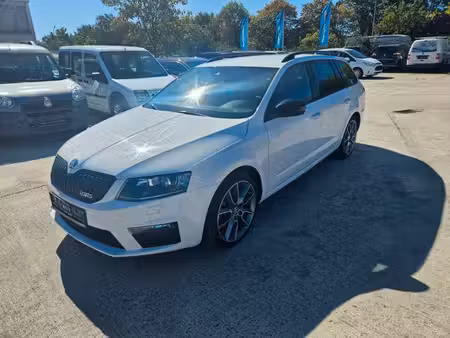 Škoda Octavia RS 2.0 TSI 220