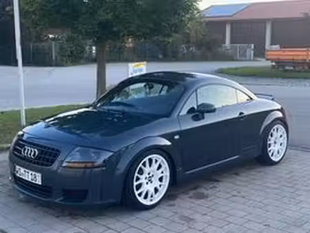 Audi TT 1.8 S line