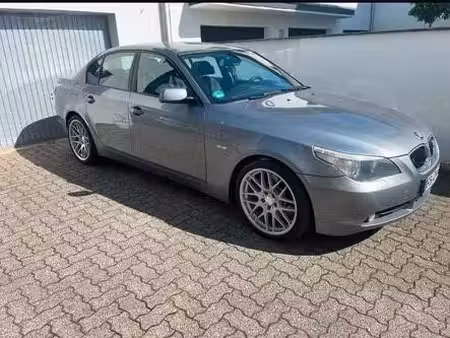 BMW Série 5 545i 245