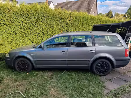 Volkswagen Passat 1.6 FSI 102