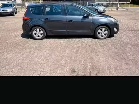 Renault Scénic 1.9 dCi 130