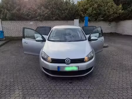 Volkswagen Golf 1.6 TDI 105