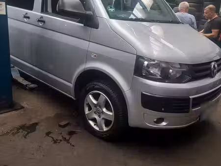 Volkswagen Transporter T5 2.0 TDI 140