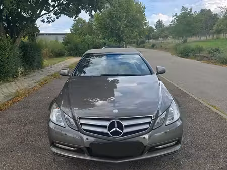 Mercedes-Benz Classe E E 220