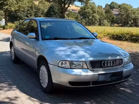 Audi A4 1.8 125