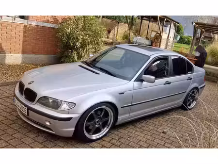 BMW Série 3 318i 2.0 105