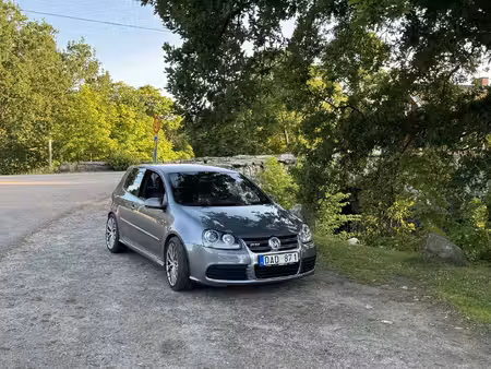 Volkswagen Golf R32 V6 3.2 250 4Motion