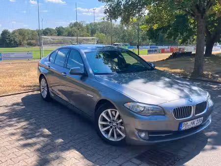 BMW Série 5 550i V8 4.4 300