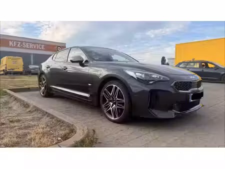 Kia Stinger V6 3.3 T-GDi 366 4x4