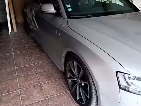 Audi A5 S5 V8 4.2 FSI 354 quattro