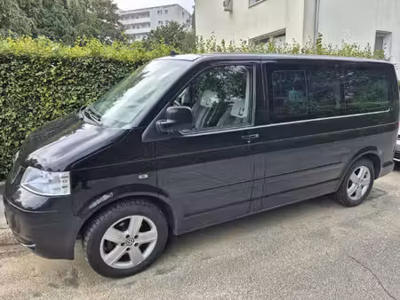 Volkswagen Transporter T5 2.5 TDI 174 United