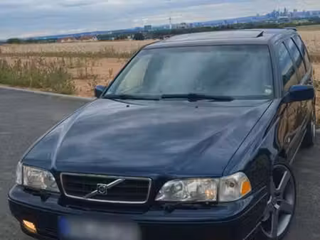 Volvo V70 T5 2.3