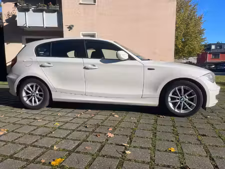 BMW Série 1 118i 2.0 143
