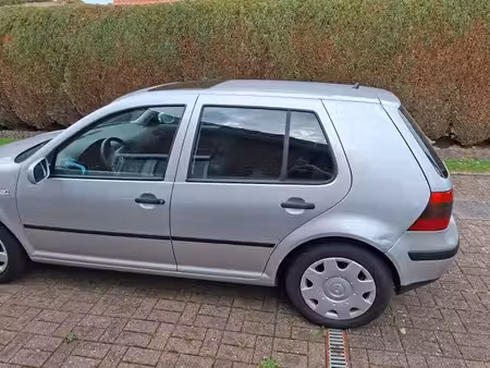 Volkswagen Golf 1.4 75 Base