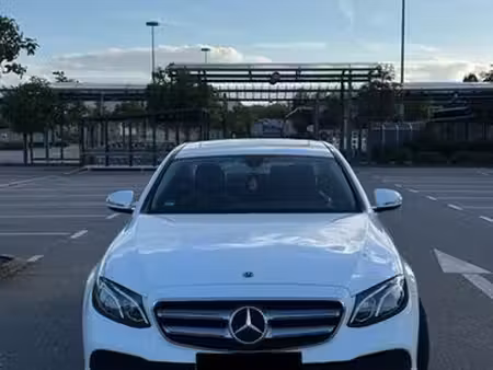 Mercedes-Benz Classe E E 220 AMG Line 4Matic