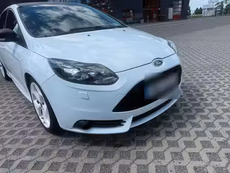 Ford Focus ST 2.0 250